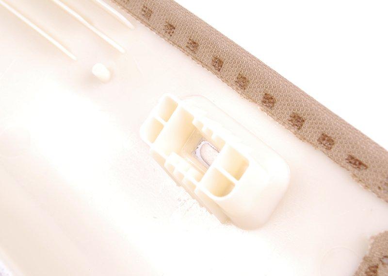 Накладка передней стойки Л