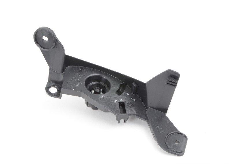 Кронштейн рычага привода капота