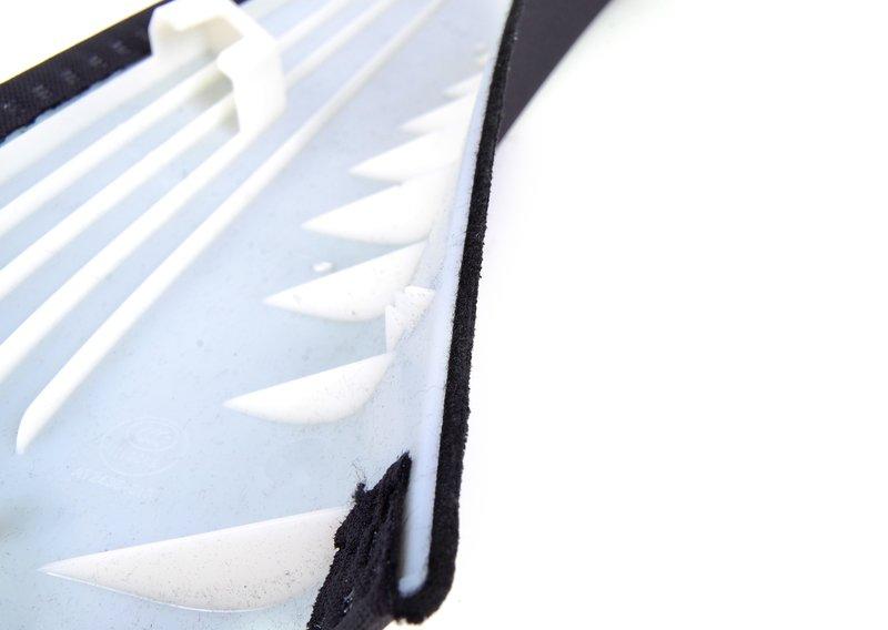 Накладка передней стойки Л