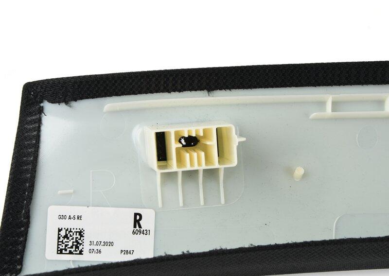 Крышка. стойка А. правая