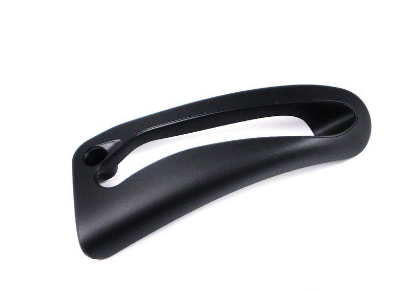 Накладка отверстия для ремня безопасн. П