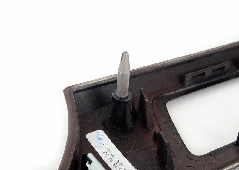 Накладка на пан.приб.из корня ореха Л