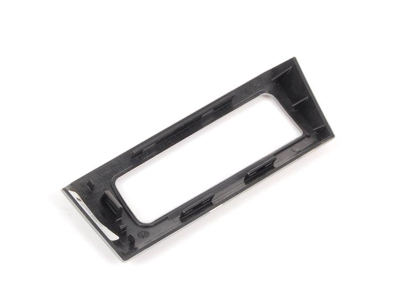 Декоративная планка панели приборов Л