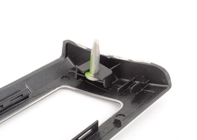 Дек.накл.из ал.на панели приборов Л