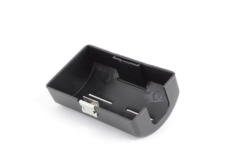 Крышка фонаря в пространстве для ног