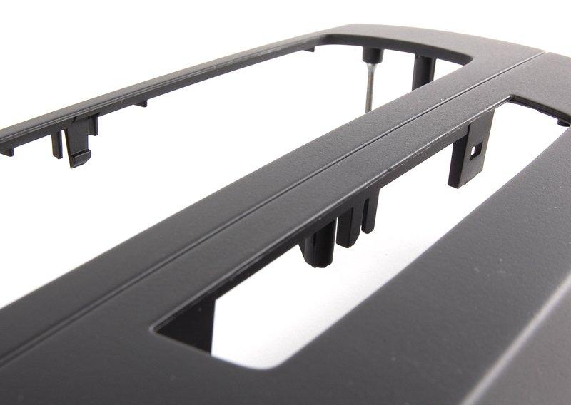 Накладка E90 93  LCI