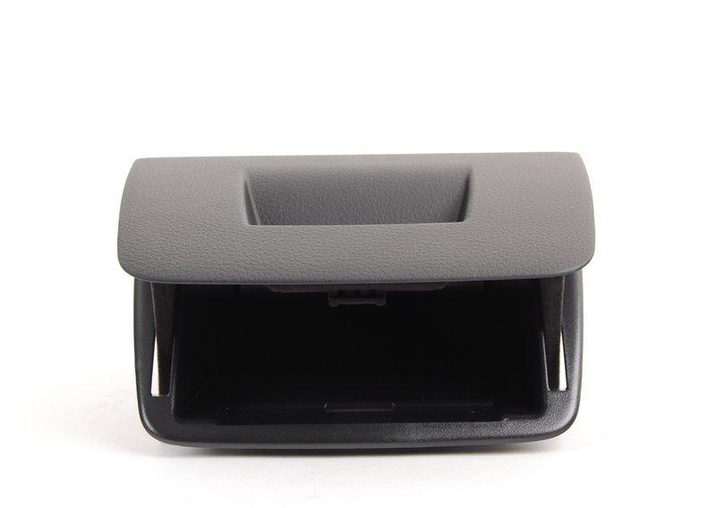 Откидной ящик на стороне водителя