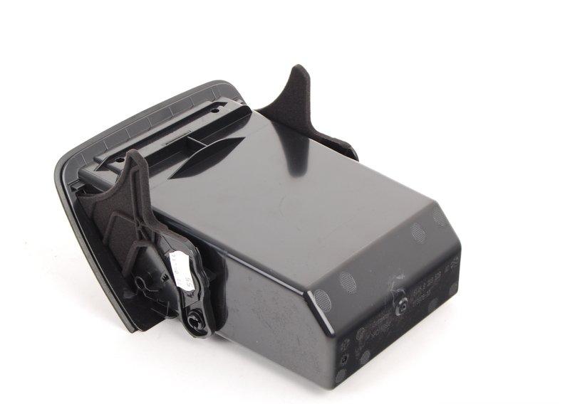 Откидной ящик на стороне водителя