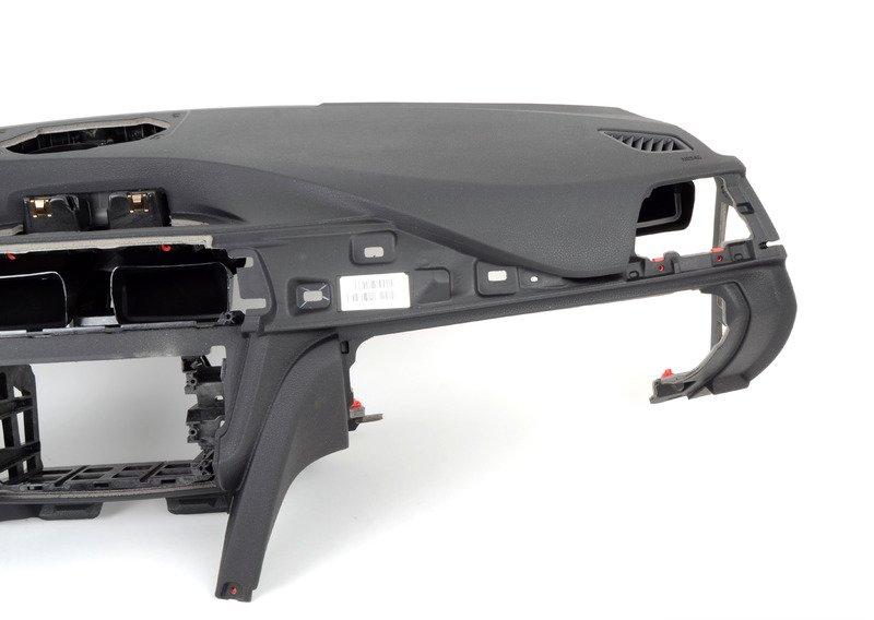 Панель приборов