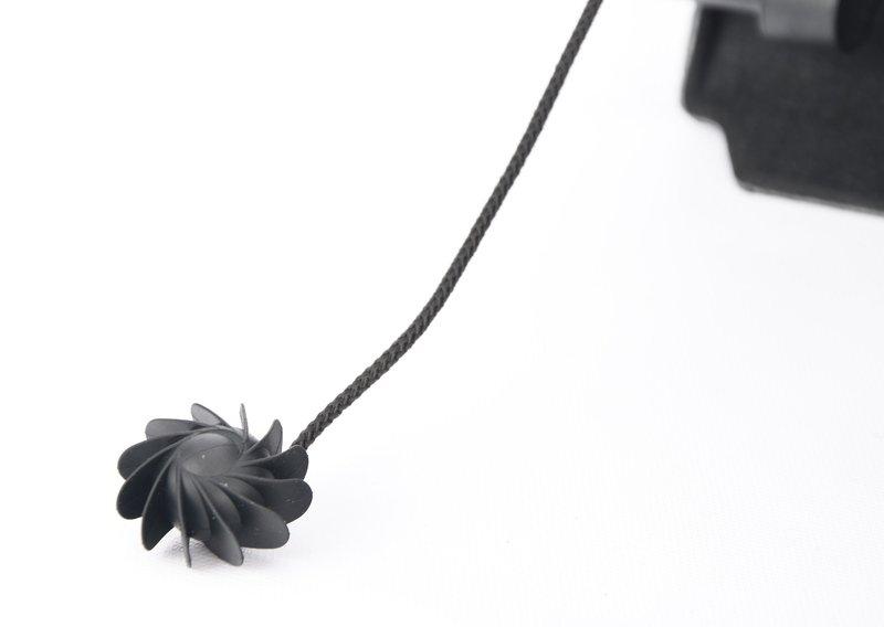 полка за задним сиденьем