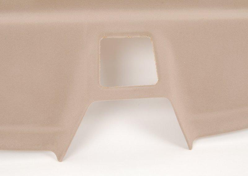 полка за задним сиденьем