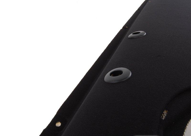 полка за задним сиденьем