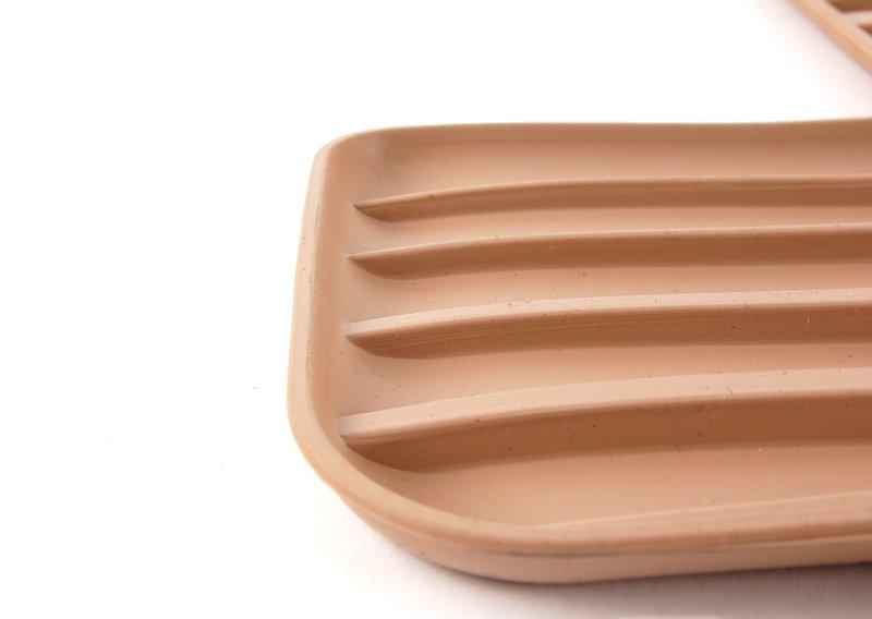 К-т рез.ножных ковриков 3-го ряда сид.