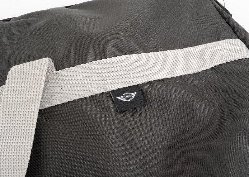 Защитный брезент для грузового отделения