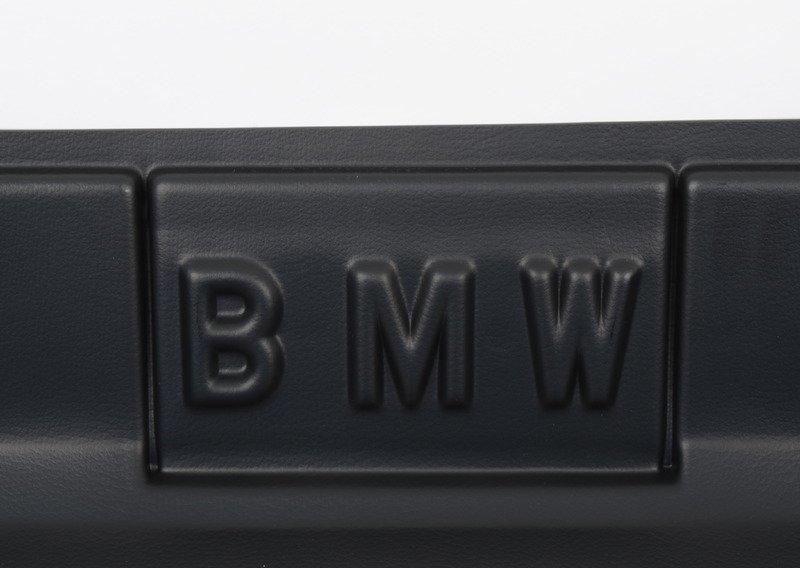 Поддон багажного отделения