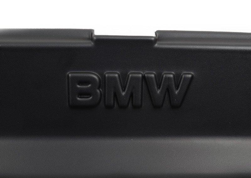 Поддон багажного отделения