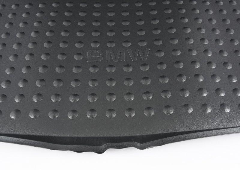 Фасонный коврик для багажника