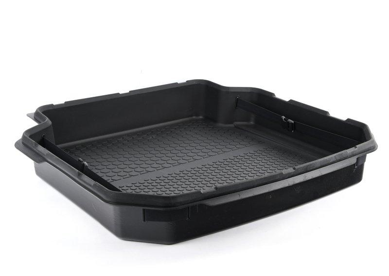 Поддон багажного отделения