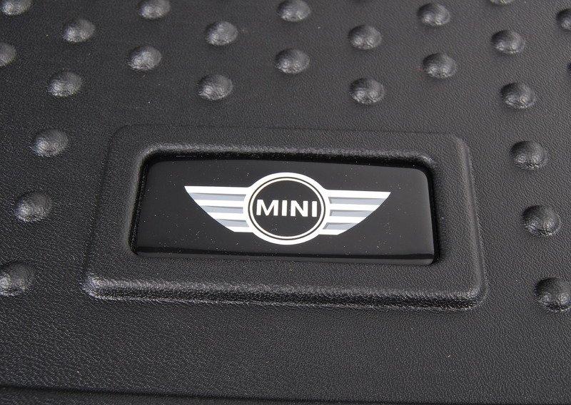 Фасонный коврик для багажника