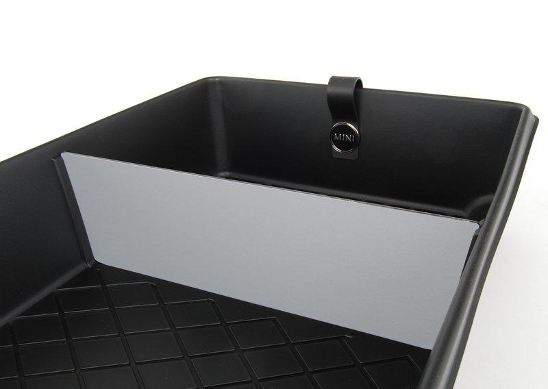 Поддон багажного отделения