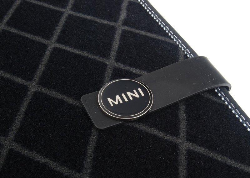 Текстильные ножные коврики Пд