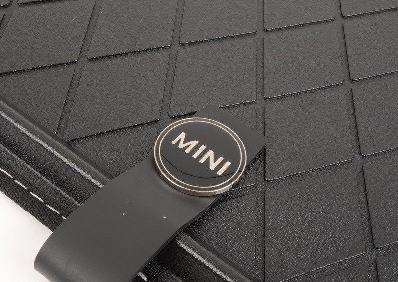 Фасонный коврик для багажника