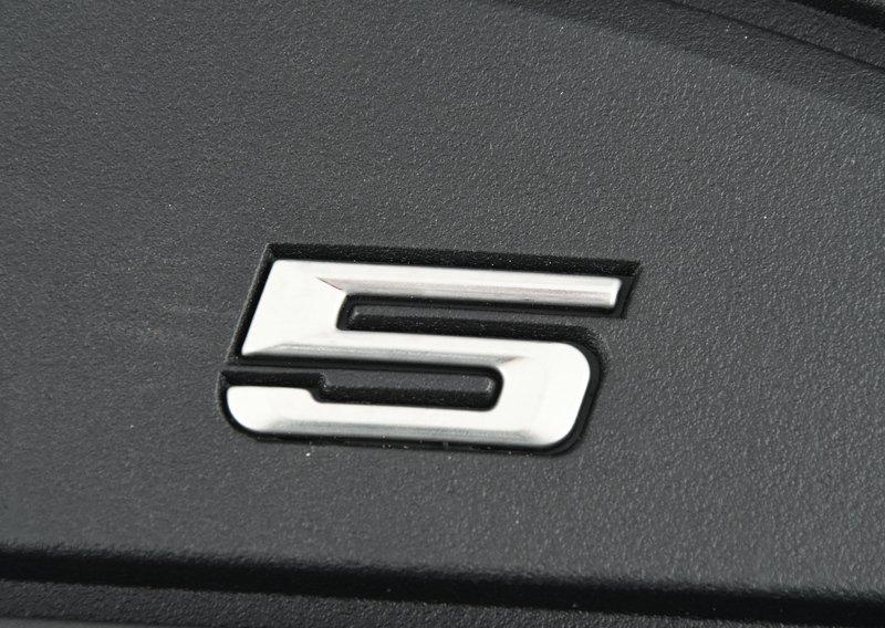 G30 передние коврики резиновые черные высокие