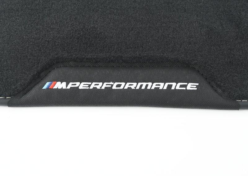 G06 Ножные коврики M Performance