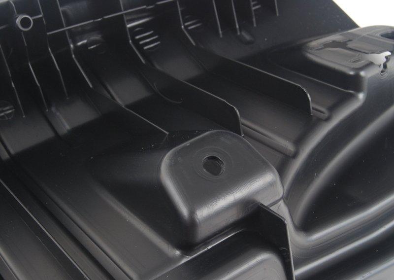 Накладка борта погрузочного пола