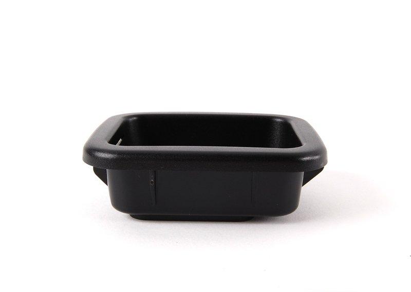 Крепление гнезда разъема