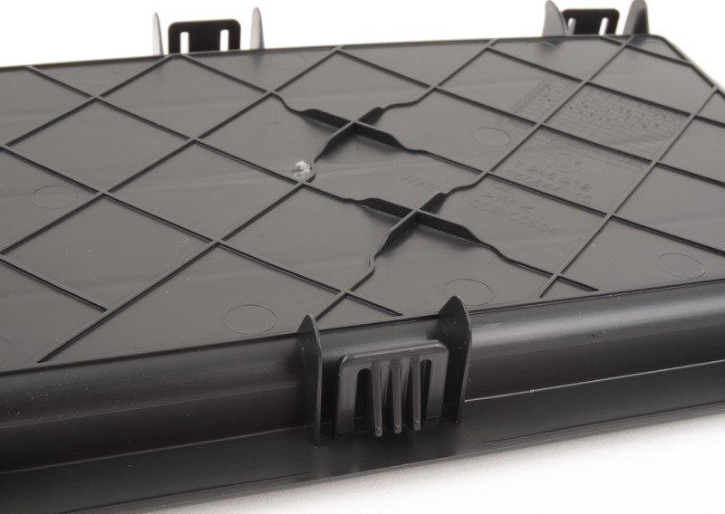 F30F32/F80/F82 Лоток мелкий обшивки багажного отделения