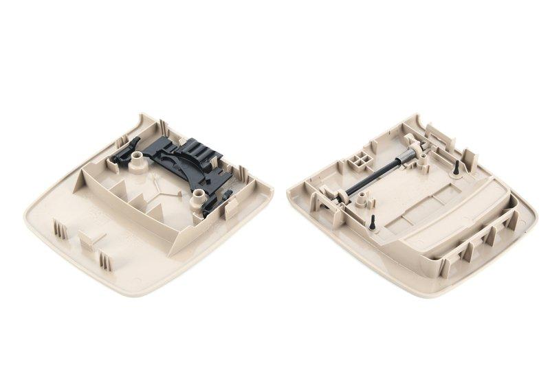 Ручка съемной полки в багажнике