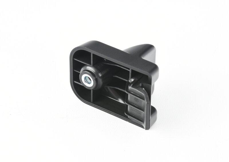 Крепление съемн.полки в багажнике Зд