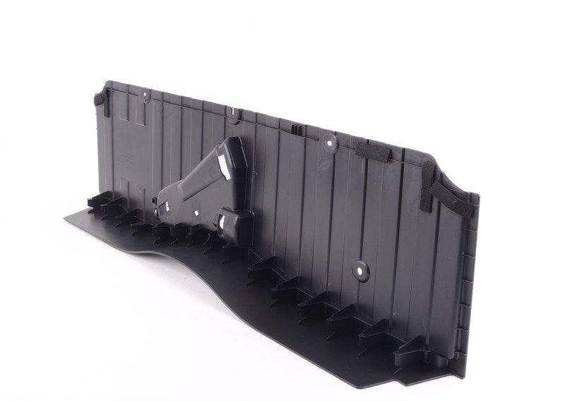 Крышка аккумулятора в багажном отделении