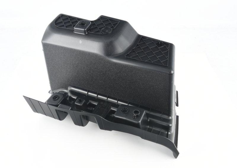 Вещевой ящик в багажном отделении Л