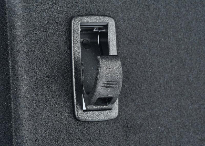 Обшивка багажного отделения Л