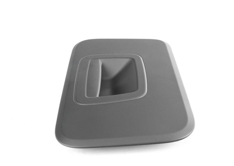 Крышка вещевого ящика в багажнике Л