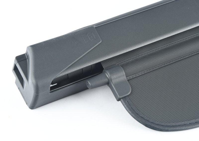 Защитная шторка в багажном отделении