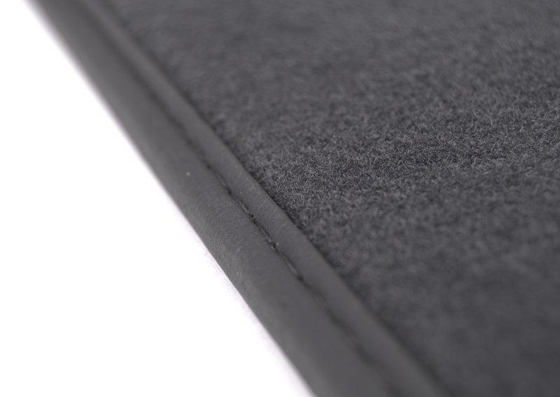 Ножной коврик Royal сторона водителя