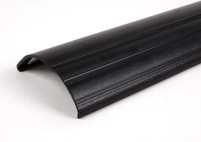 E39 внутренняя накладка порога передняя черная