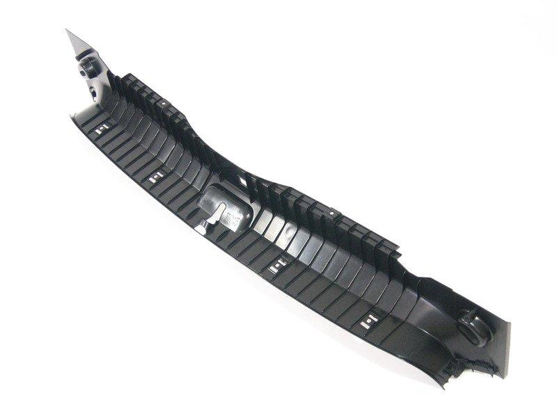 Накладка борта погрузочного пола