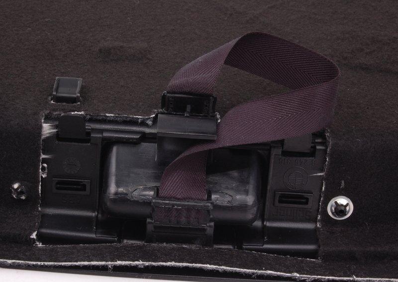 Поддон багажного отделения