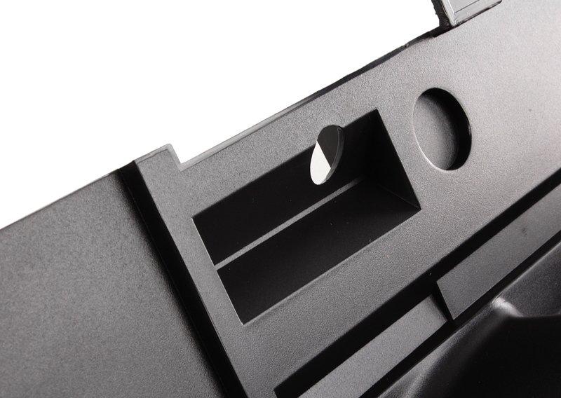 Подкладка коврика багажного отделения П