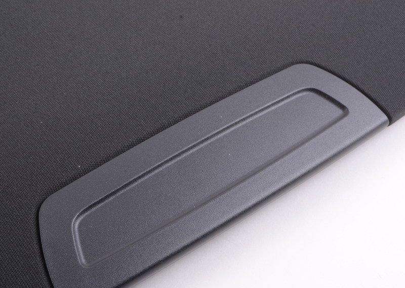 полка за задним сиденьем