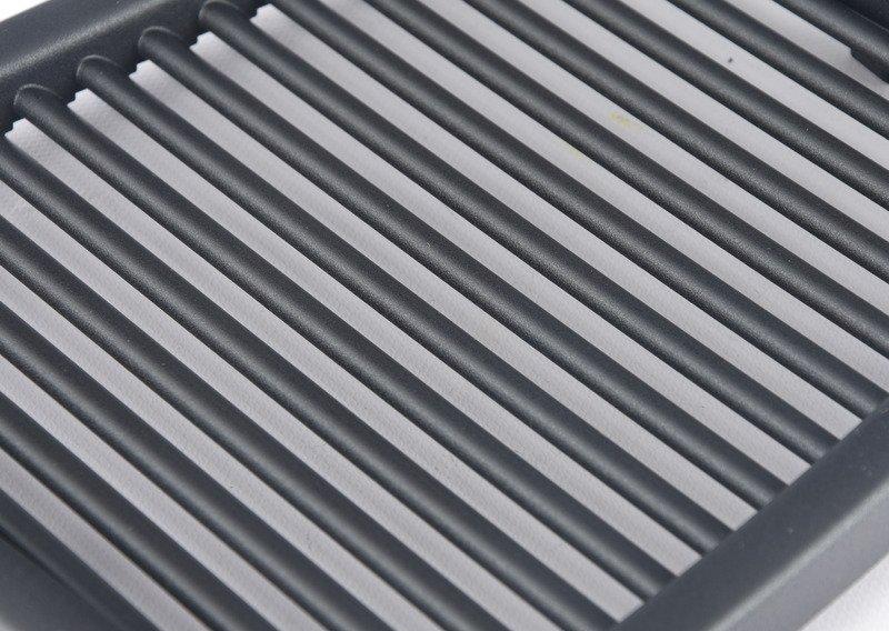 Накладка боковой обшивки Л