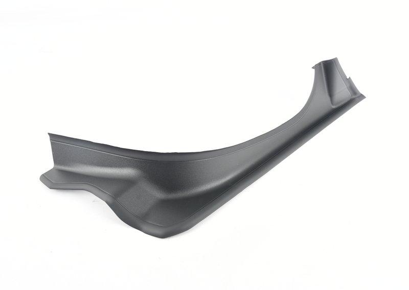 Облицовка водосточного желобка справа