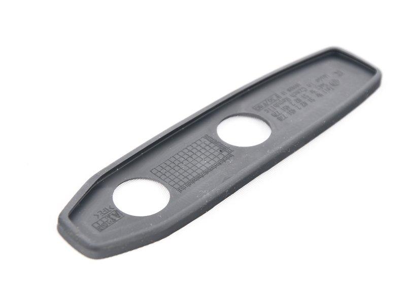 Подставка заднего спойлера