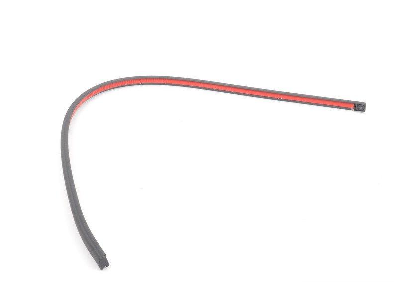 Задний спойлер грунтованный