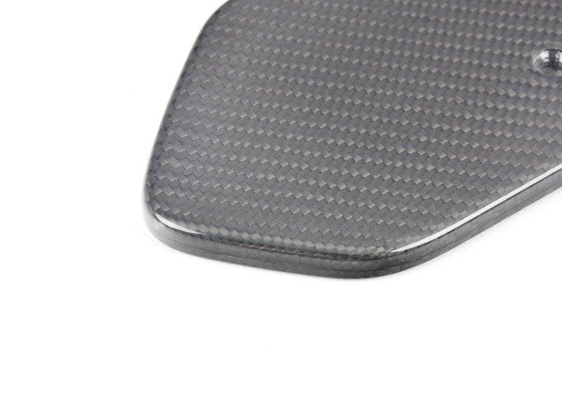 Правая боковая панель заднего спойлера