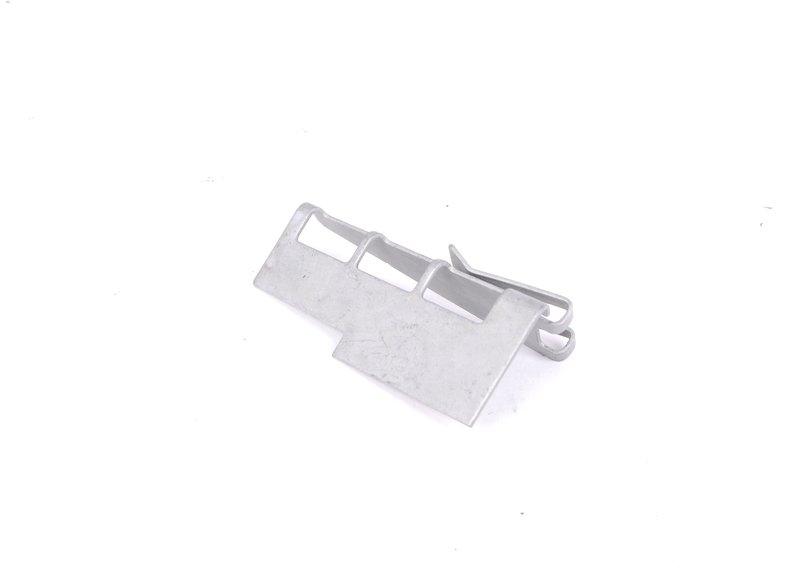 Армирующий элемент щита передка